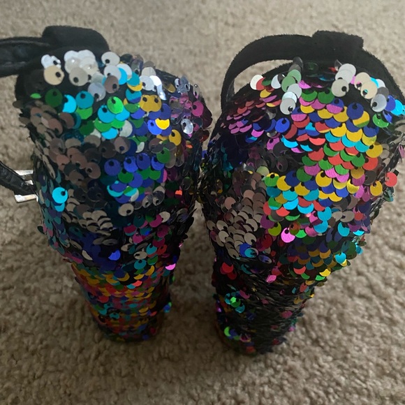 NEW LOOK - RAINBOW SEQUIN HEELS - Picture 5 of 7
